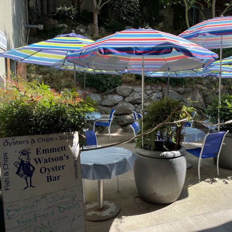 Seafood with outdoor seating outlet near me